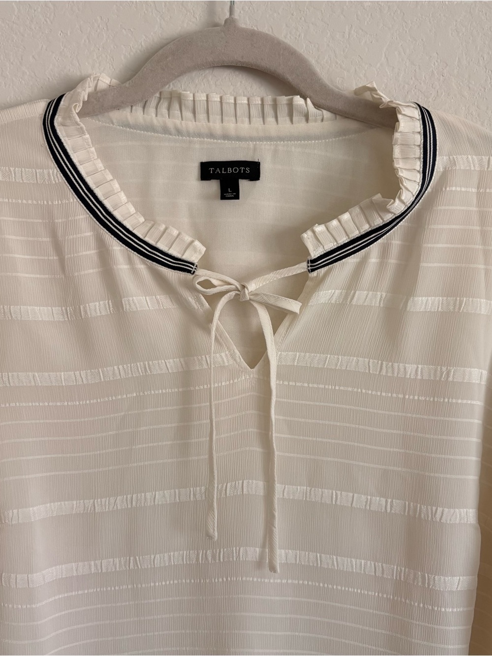 Talbots Cream Tie-Neck Long Sleeve Blouse with Navy Trim size L - Picture 3 of 7
